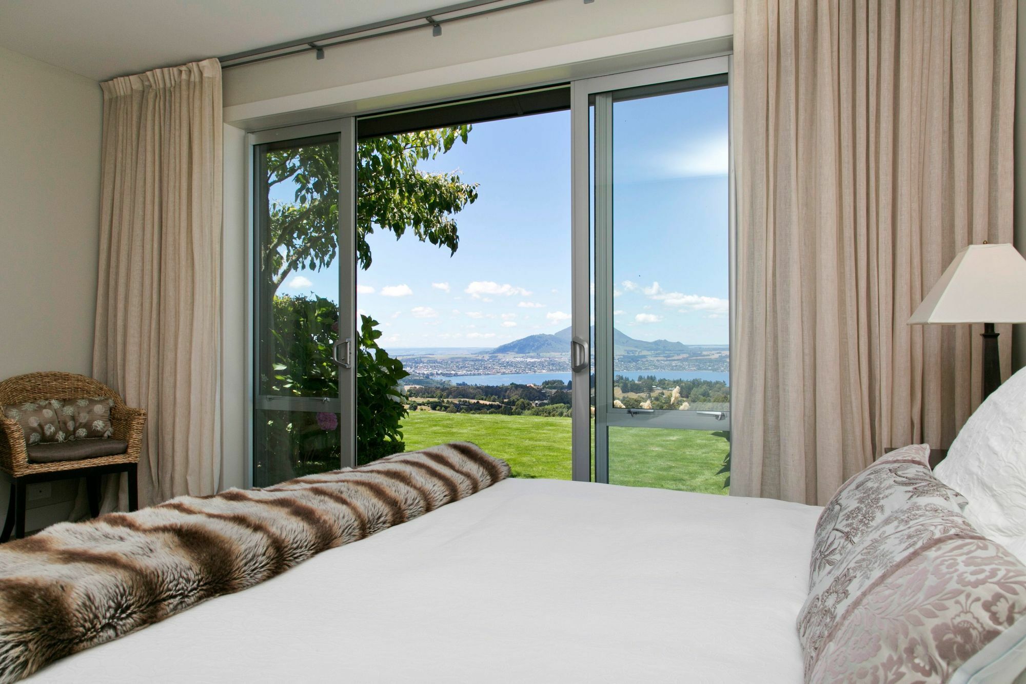 The Lakeview House Taupo Ngoại thất bức ảnh